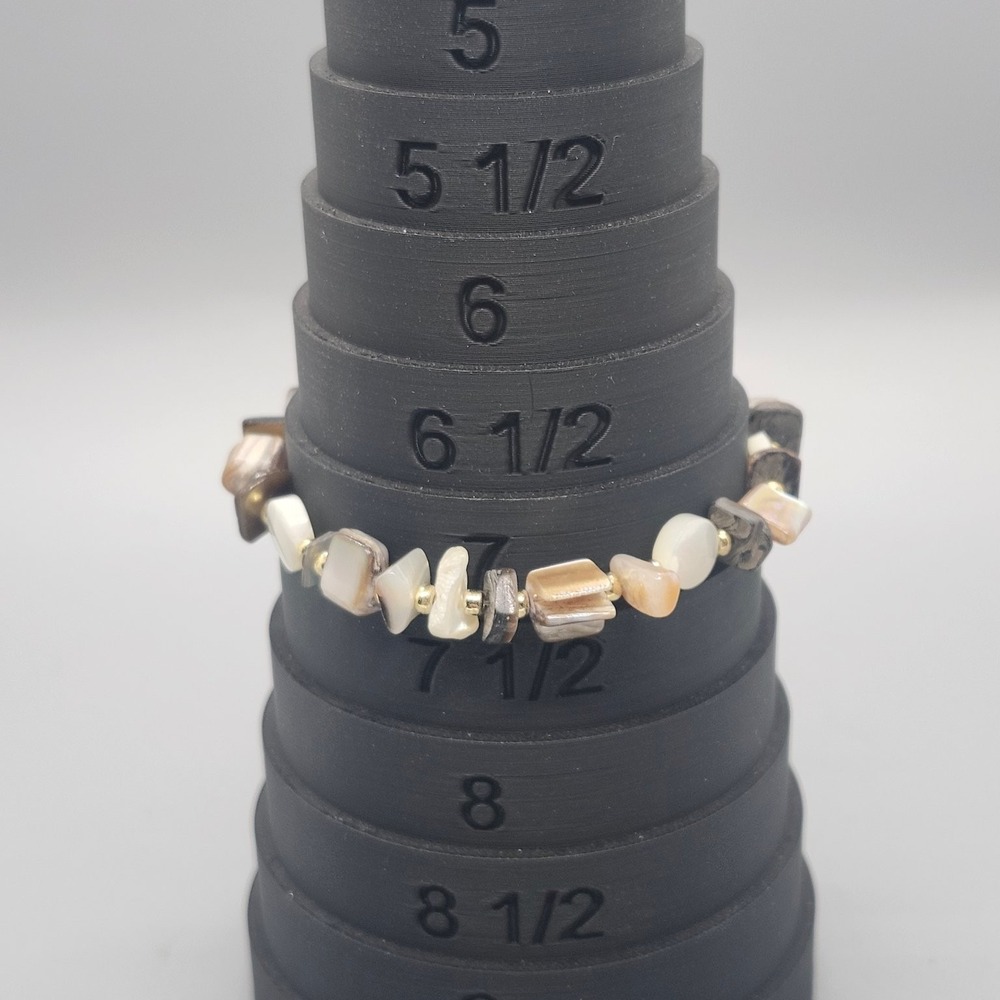 Shell Chip Beaded Stretch Bracelet 7.5" L Mother of Pearl Tone Gold Tone Fashion
